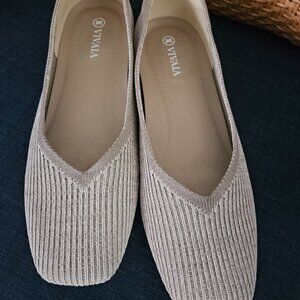 Vivaia Flats size 37